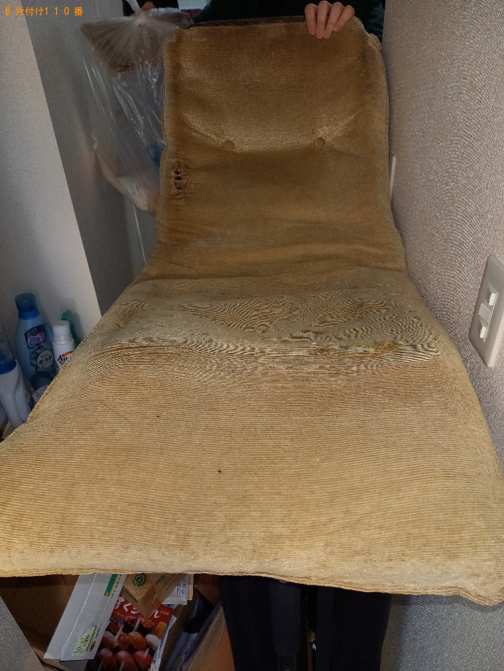 【那覇市】マットレス付きシングルベッド、椅子の回収・処分ご依頼