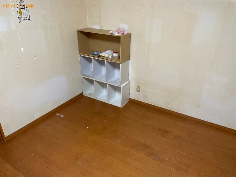 【沖縄市】二人掛けソファー、タンス、カラーボックス、食器等の回収